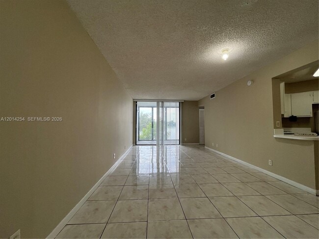 Photo - 212 Lake Pointe Dr Unit 209