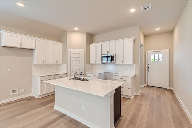 Photo - 4702 Deadwood Dr