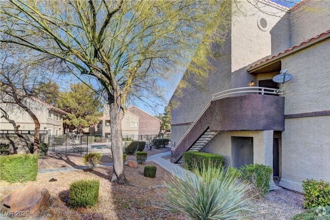 Building Photo - 5020 S Rainbow Blvd Unit 105 Rental