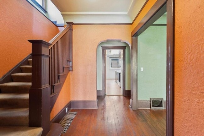 Photo - 3 bedroom in Seattle WA 98109