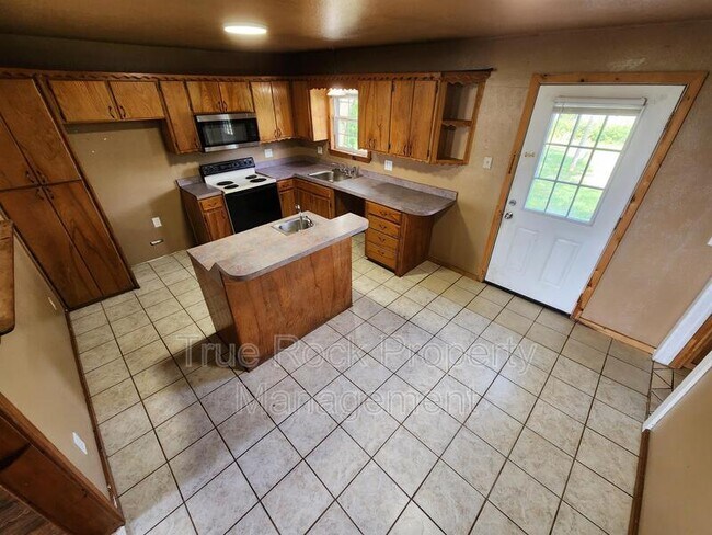 Photo - 410 N Division St