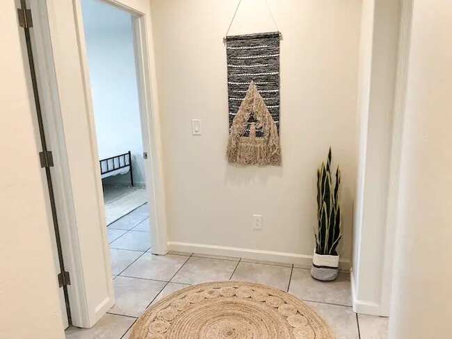 Photo - 8503 E Leigh Dr