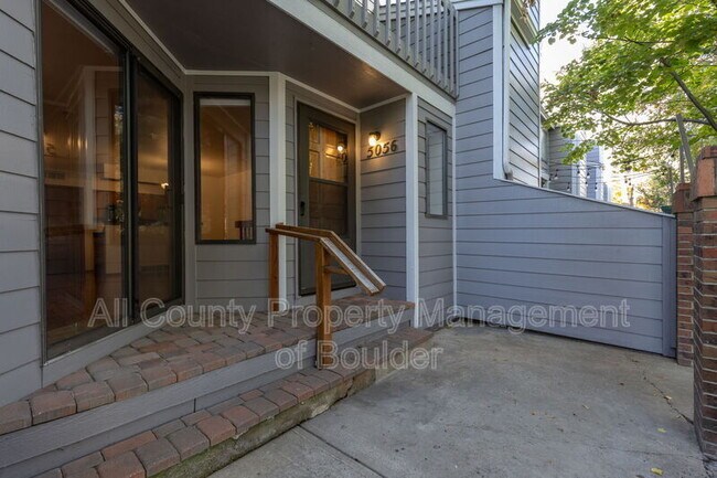 Photo - 5056 Buckingham Rd