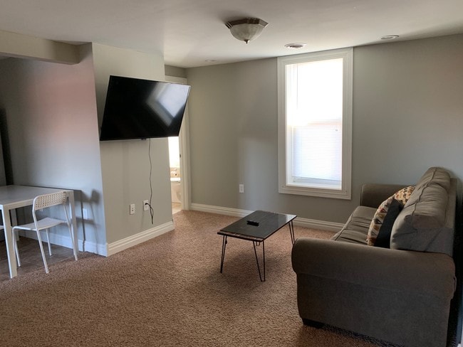 Photo - 345 W 3rd St Unit 3