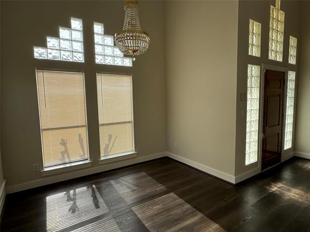 Photo - 6039 Derek Trail