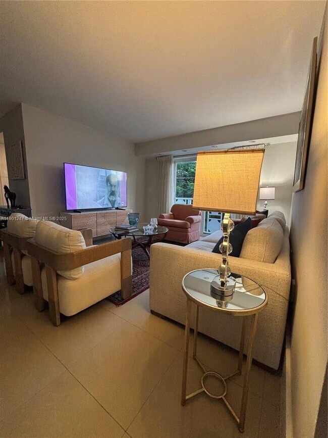 Photo - 1498 Jefferson Ave Unidad 405