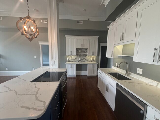 7 Grove St Unit 7 Grove St