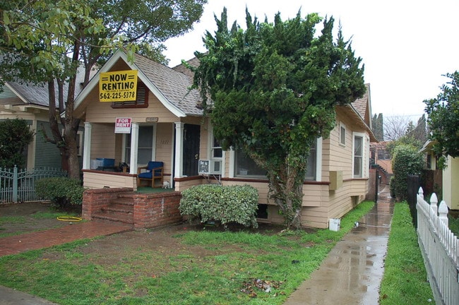 Photo - 1027-1031 Chestnut Ave