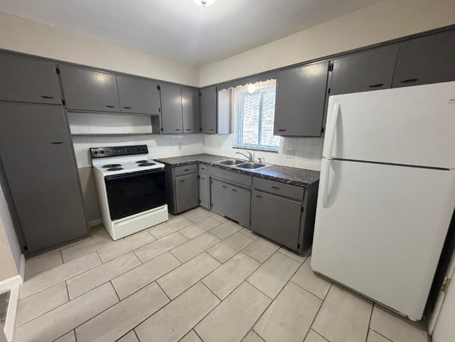 Photo - 338 N Main St Unit 5