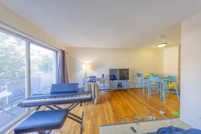 Photo - 383 Langley Rd Unit 5A