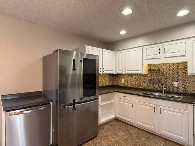 Photo - 5902 W Franklin St