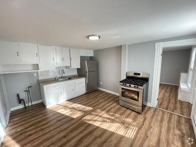 Building Photo - 7 Broadway Unit #1 Rental