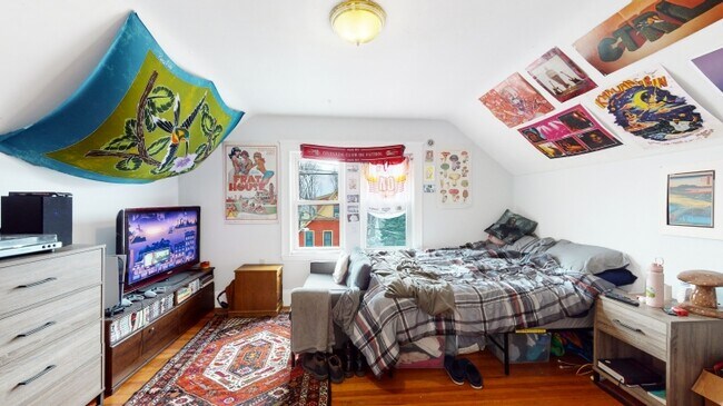 Photo - 243 Summer St Unidad 2