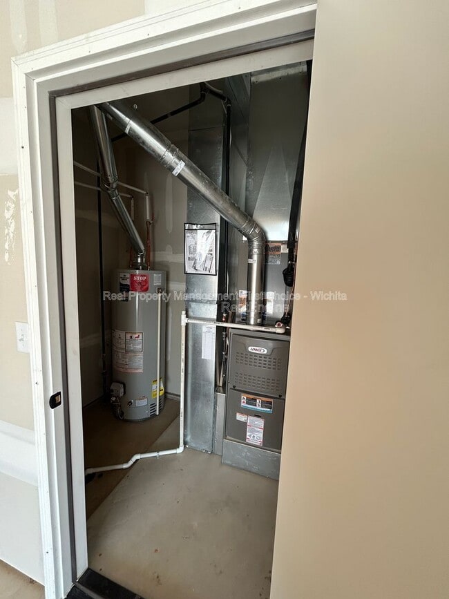 Photo - 157 N Gowen St