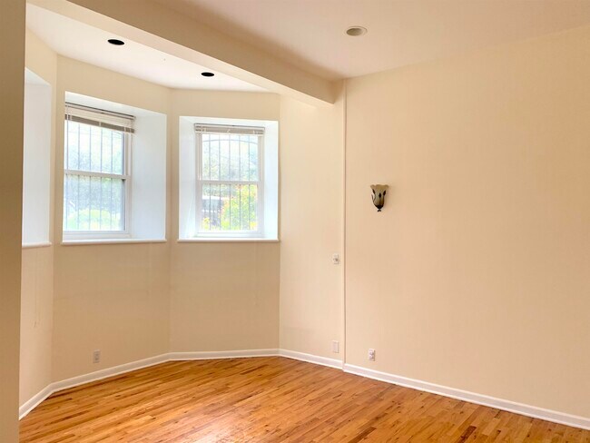 Photo - 297 Montgomery St Unit 1E