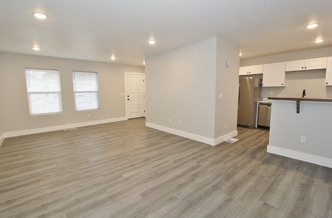 Photo - 402 Hazel Ave