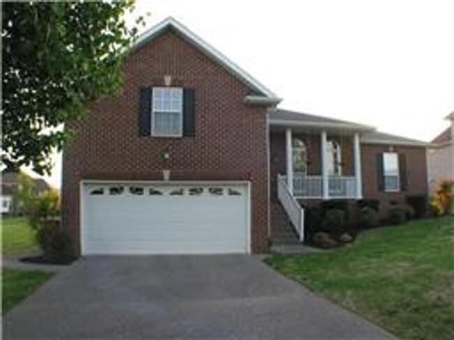 For Lease - 3 Bed, 2 Bath, 1850 Sqft, 0.33... - For Lease - 3 Bed, 2 Bath, 1850 Sqft, 0.33... House