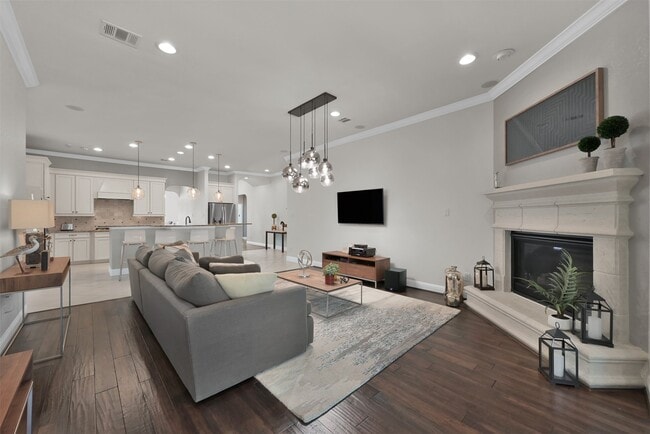 Photo - 98 Lindenberry Cir