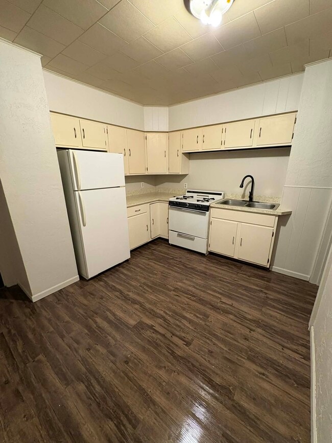 Photo - 709 28th St Unit 709