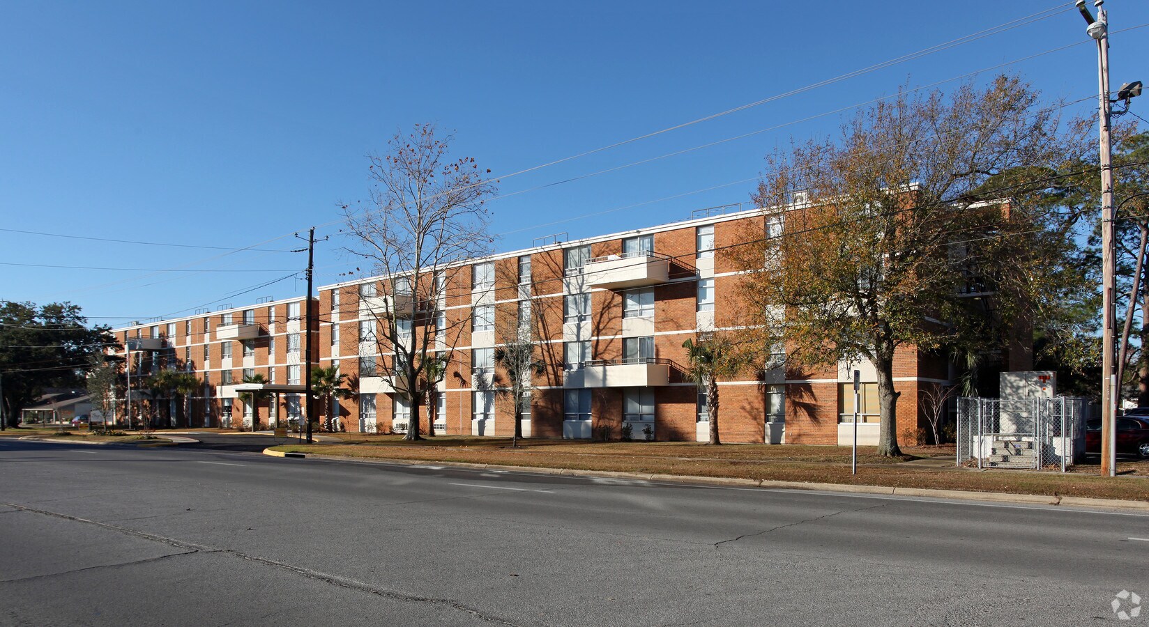 Bay Tower Apartments - Bay Tower Apartments