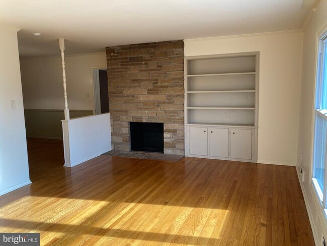 Photo - 10 Moller Pkwy