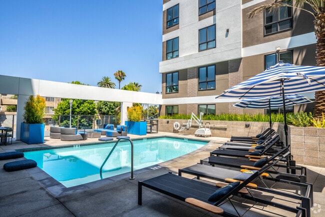BBQ Pool Area
