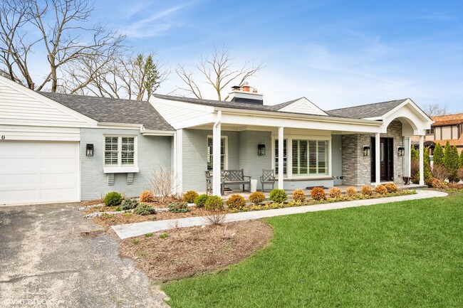 Photo - 580 N Happ Rd House
