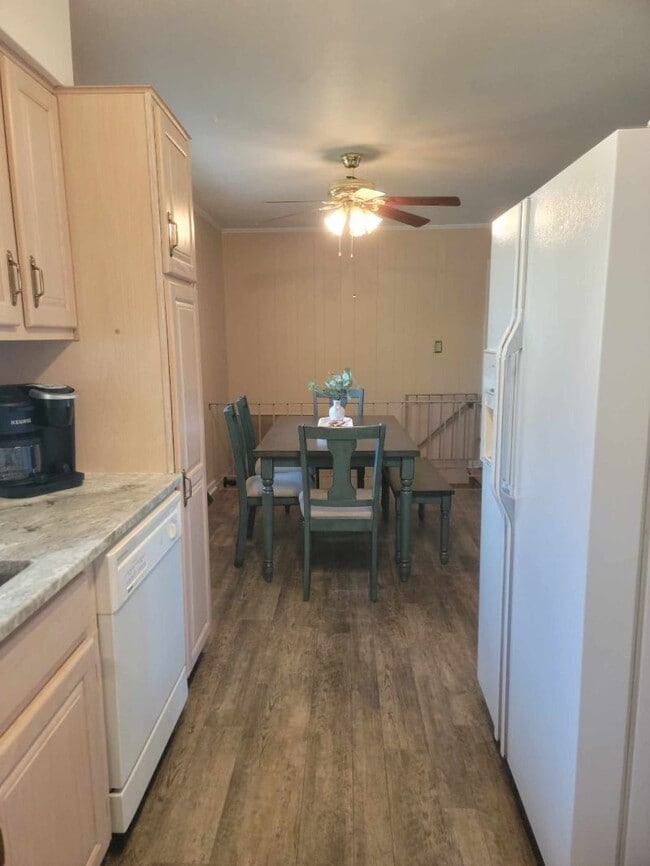Photo - 3049 Parham Dr