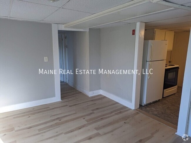 Building Photo - 207 S Main St Unit Apt #1