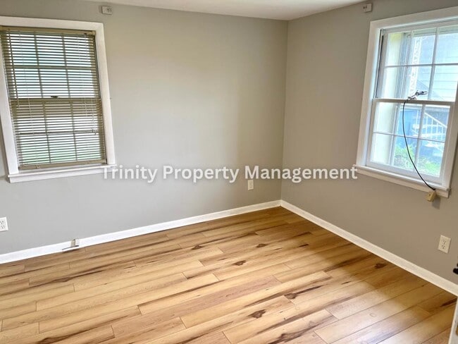 Photo - 628 Collins Ave