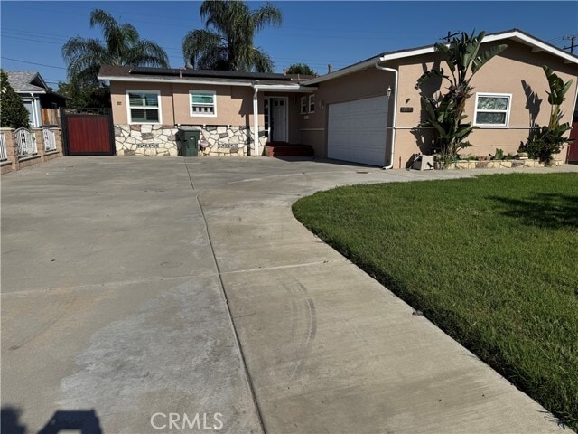 Building Photo - 12871 Russell Ave