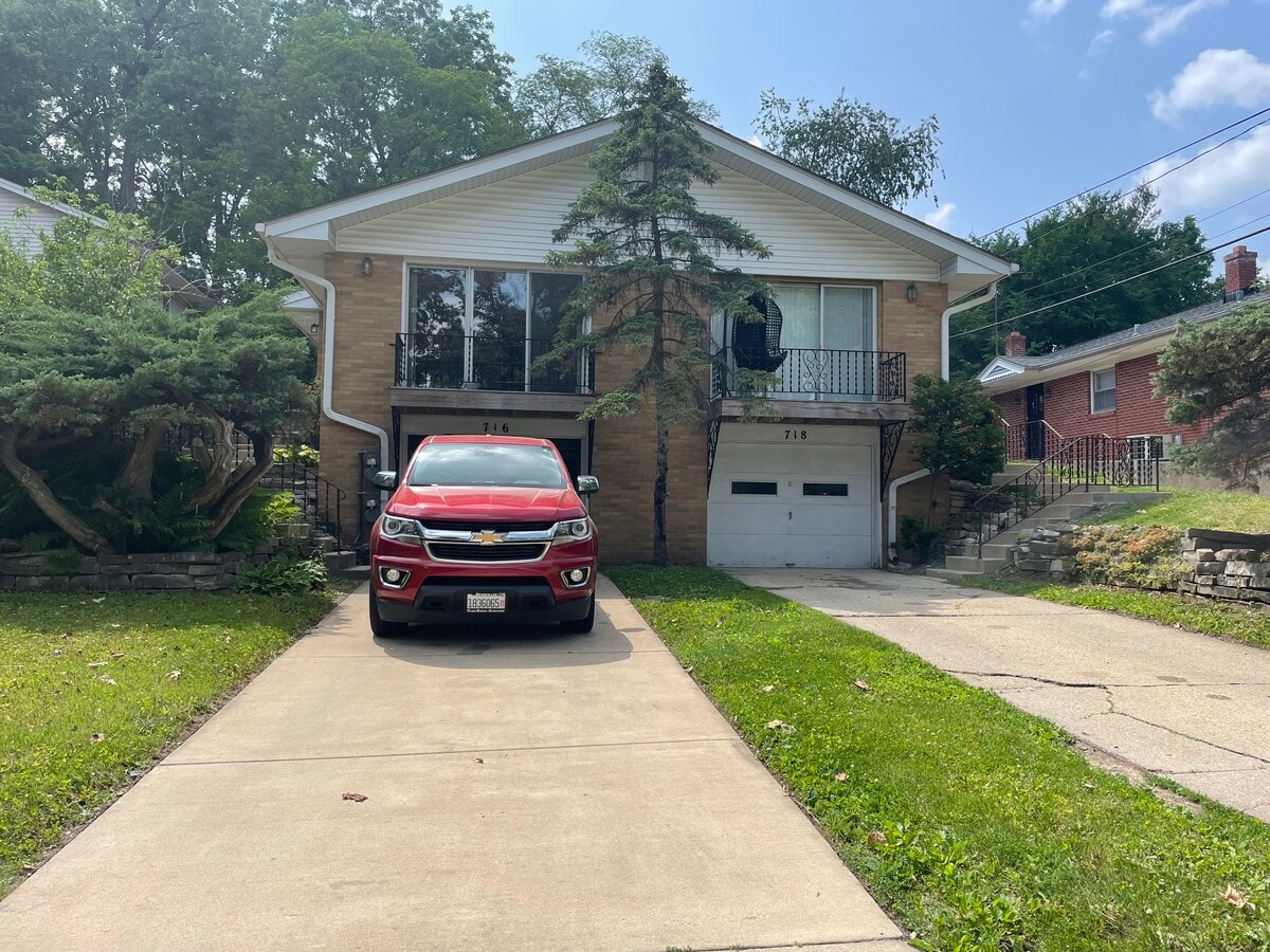 Photo - 718 Medford Dr