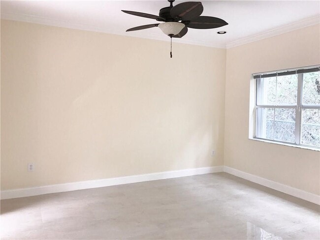 Photo - 1295 Weeping Willow Way