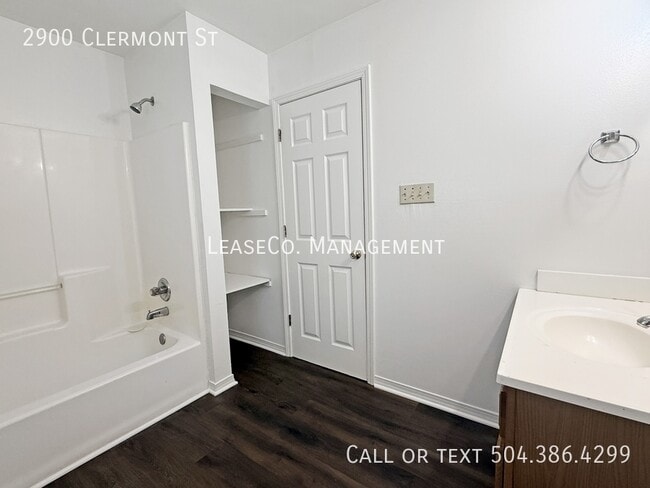 Photo - 2900 Clermont St