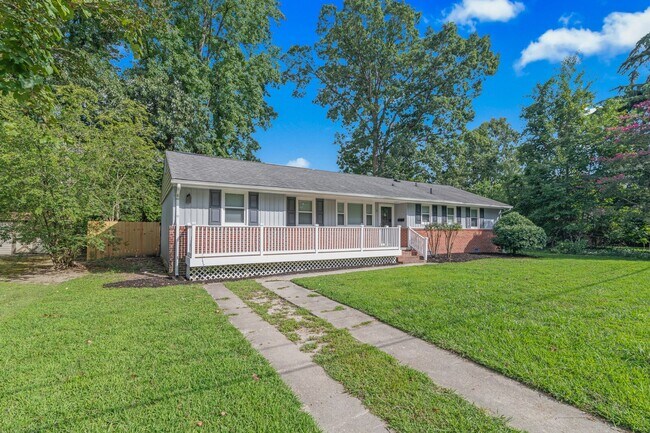 Photo - 5 Fairway Ln