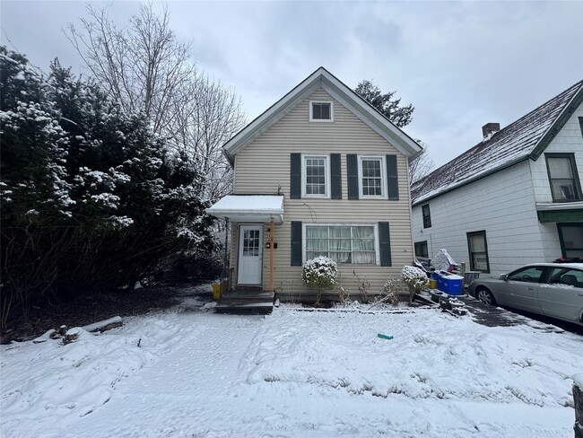 Building Photo - 54 Mary St Unit 2