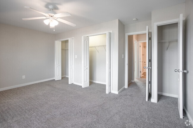 2BR,1.5BA,-1200SF