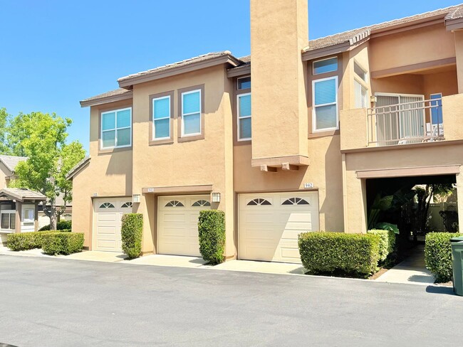 Building Photo - 2 bedroom 2 bath Condo