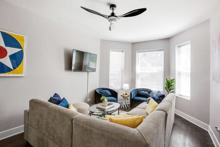 Photo - 1610 W Waveland Ave Unit 1