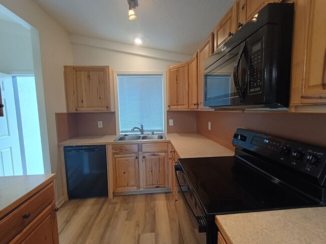 Photo - Remodeled 2-bedroom, 1-bath home located in the heart of East Bremerton