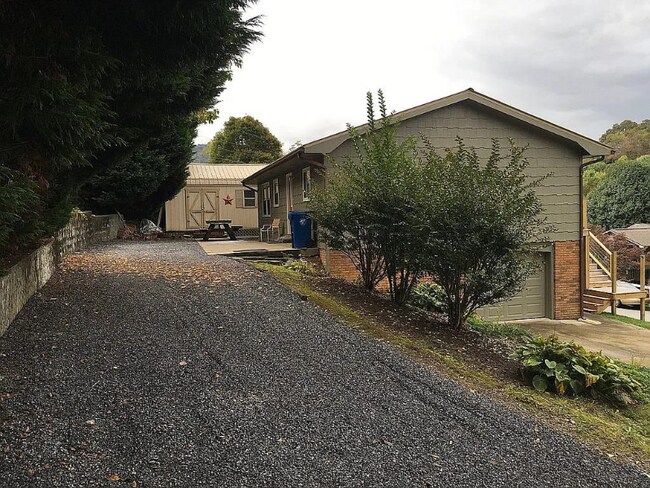 Photo - 107 Pebblebrook St