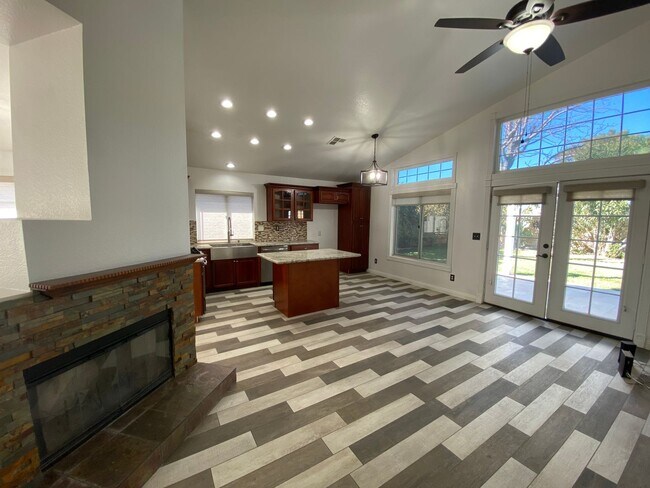 Photo - Gorgeous Rancho Vista 3 bedroom + den