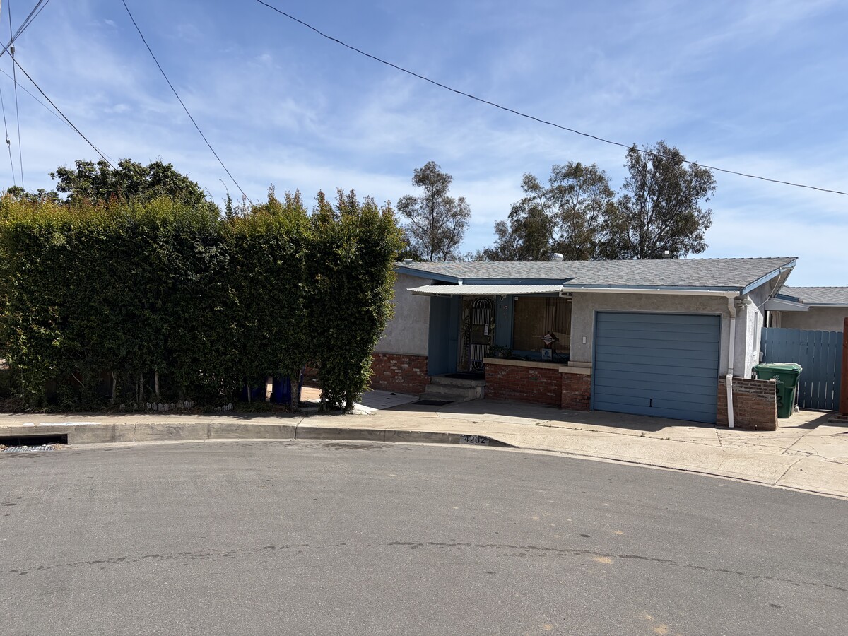 Photo - 4202 Spartan Cir