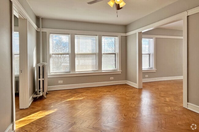 Building Photo - 126-132 N. Elmwood Ave. and 418-426 Lake St. Rental