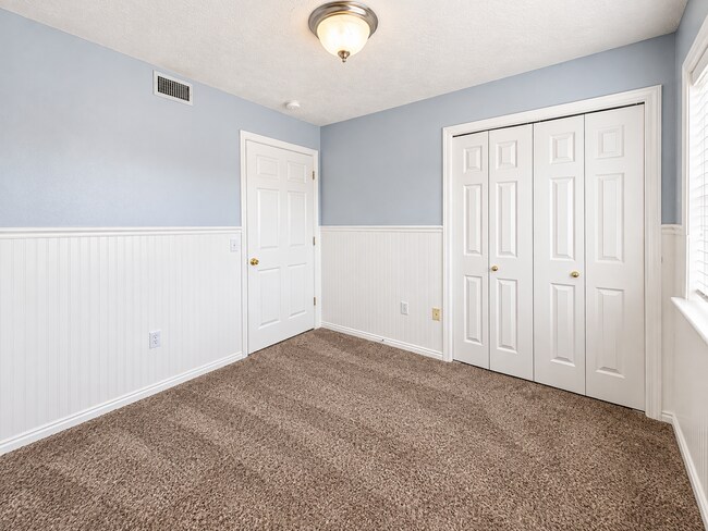 1433 3680 East - 1