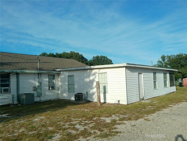 Photo - 19 Tennessee Ln Unit B