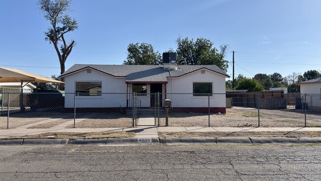Building Photo - 8033 Carpenter Dr Unit 1