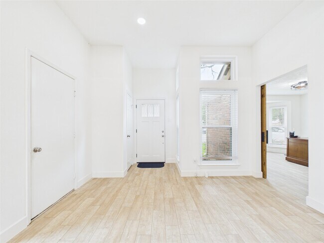 Photo - 1210 Berkeley Lake Ln