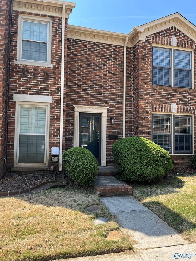 Building Photo - 1008 Heatherwood Dr SE Rental