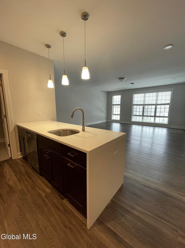 Photo - 130 Excelsior Ave Unidad 303